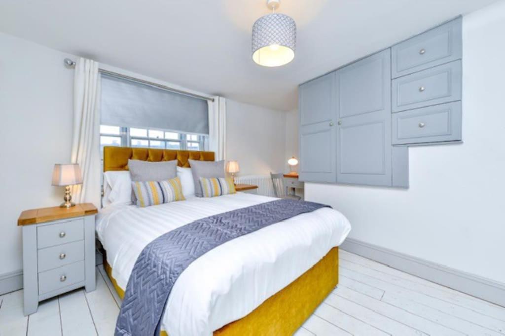 Victorian Townhouse - Stamford Centre - 2 Big Bedrooms, Living Room Kitchen Etc Tastefully Decorated Esterno foto