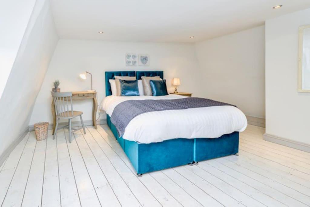 Victorian Townhouse - Stamford Centre - 2 Big Bedrooms, Living Room Kitchen Etc Tastefully Decorated Esterno foto
